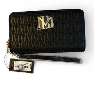 Badgley Mischka NWT Black quilted long vegan leather wallet with wrist strap
